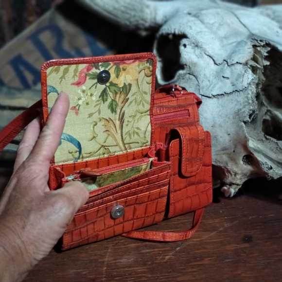 Brighton vintage organizer crossbody bag - Picture 5 of 6